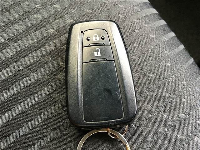 Toyota PRIUS 2016-09 11982-13