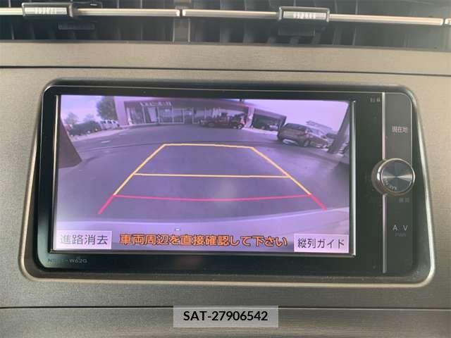 Toyota PRIUS 2013-10 366587-11