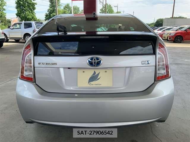 Toyota PRIUS 2013-10 366587-3