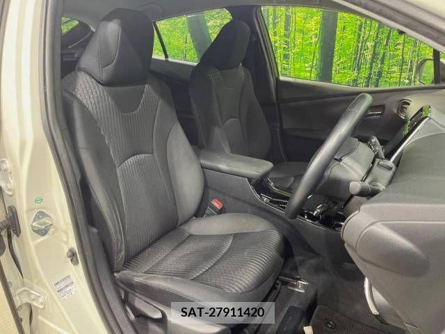 Toyota PRIUS 2018-02 233186-8