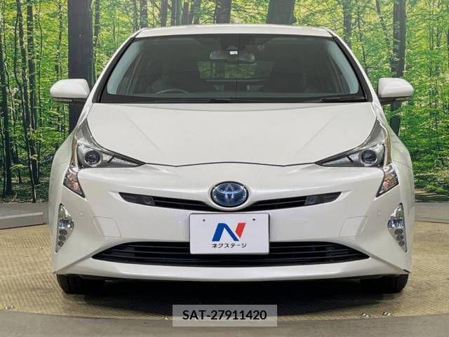 Toyota PRIUS 2018-02 233186-14