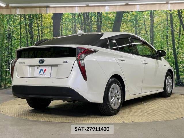 Toyota PRIUS 2018-02 233186-17