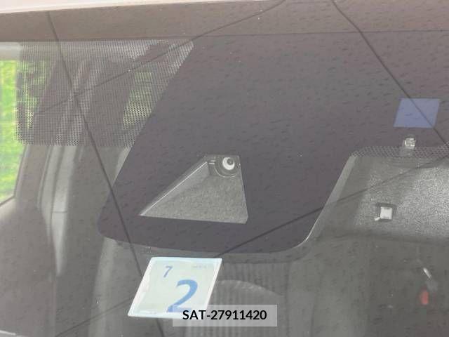 Toyota PRIUS 2018-02 233186-2