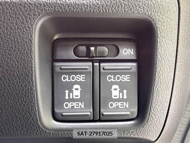 Honda N BOX CUSTOM 2015-08 237707-3