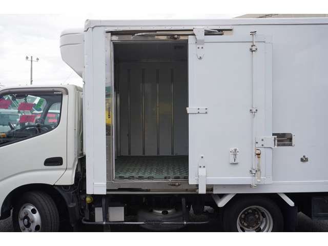Hino DUTRO 2016-10 186862-15