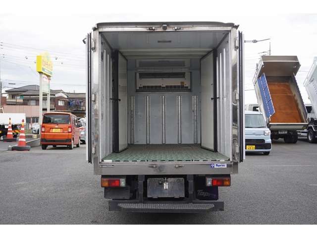 Hino DUTRO 2016-10 186862-16