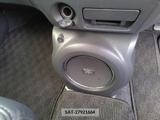 Toyota BB 2016-04 386789-15