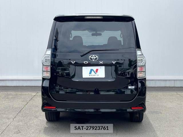 Toyota VOXY 2011-09 386029-16