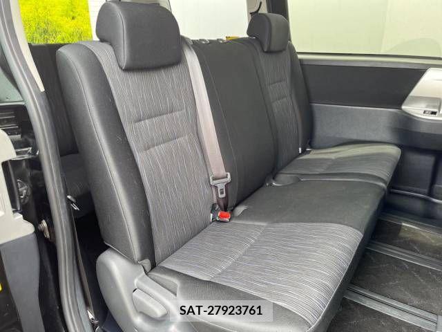 Toyota VOXY 2011-09 386029-9