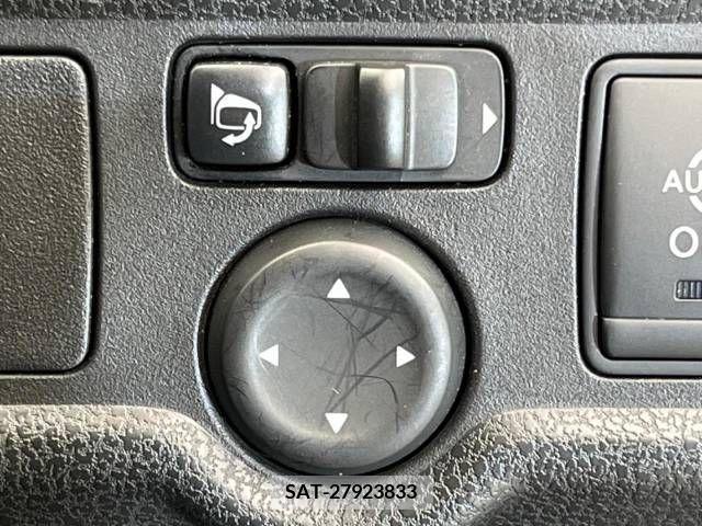 Nissan NOTE 2012-10 251388-6