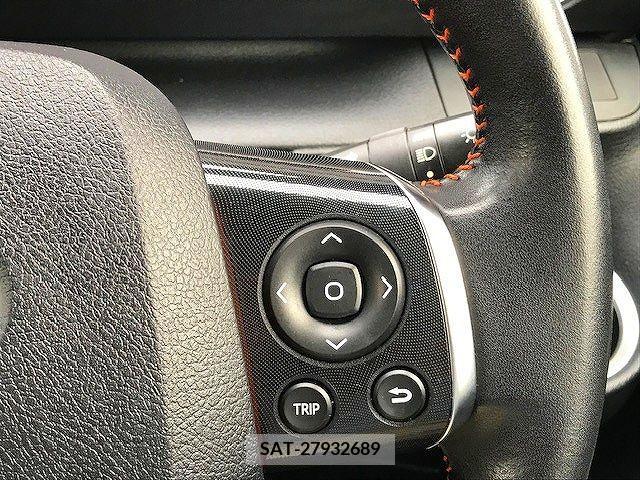 Toyota SIENTA 2018-03 330227-11