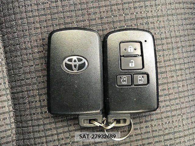 Toyota SIENTA 2018-03 330227-23