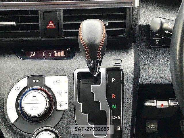 Toyota SIENTA 2018-03 330227-19