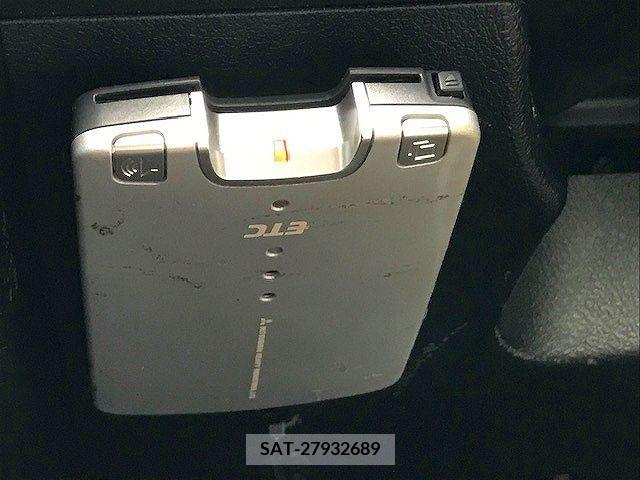 Toyota SIENTA 2018-03 330227-22