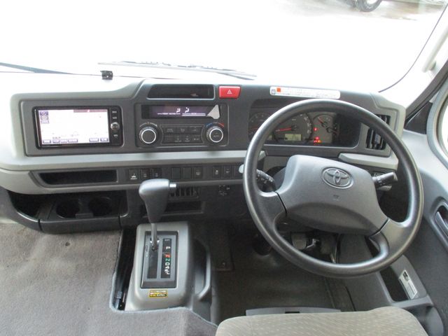 Toyota COASTER 2017-06 4583-8