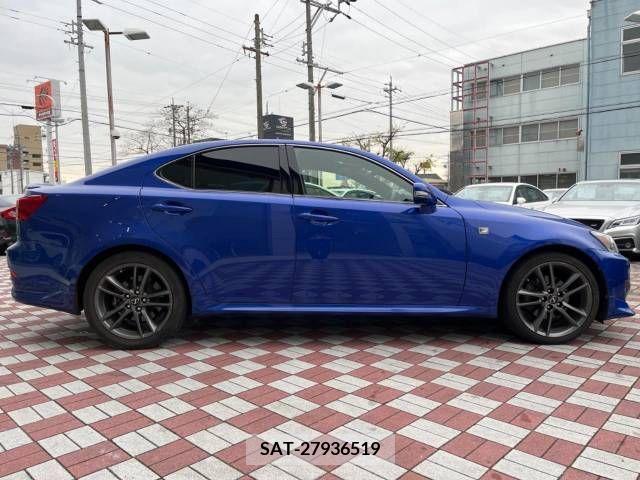 Lexus IS 2012-02 228265-15