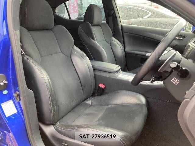 Lexus IS 2012-02 228265-9