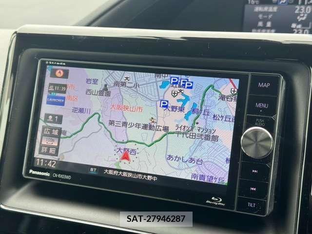 Toyota NOAH 2018-02 321568-9
