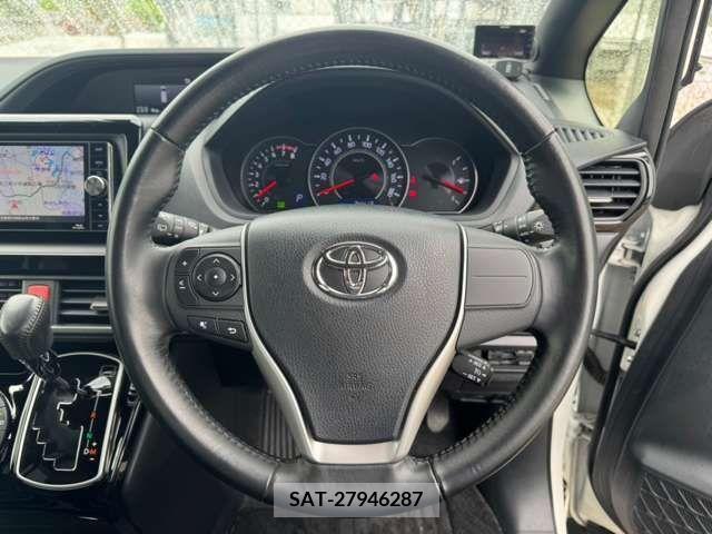 Toyota NOAH 2018-02 321568-14