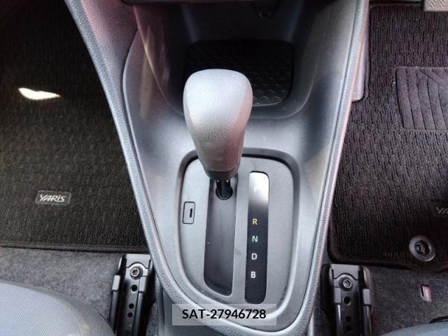 Toyota YARIS 2021-04 308797-11