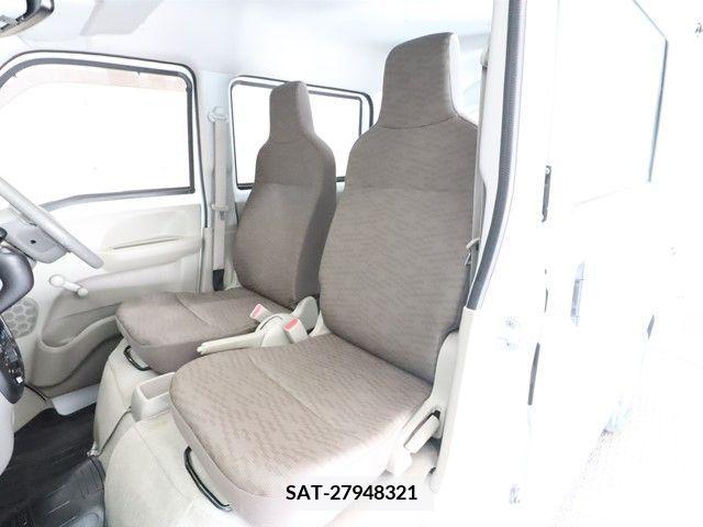 Suzuki EVERY 2020-03 301623-12