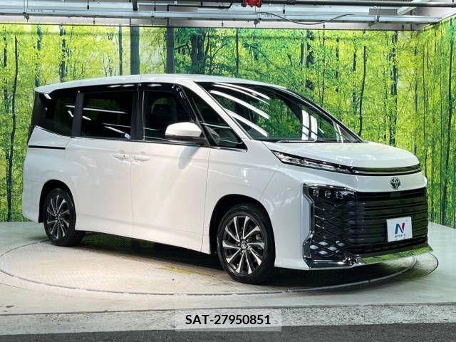 Toyota VOXY HYBRID 2022-04 335728-17