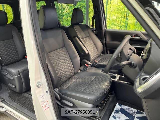 Toyota VOXY HYBRID 2022-04 335728-8