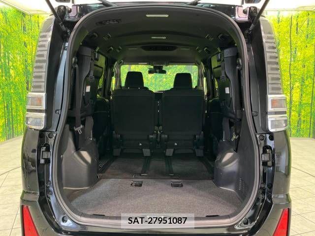 Toyota VOXY 2020-02 220342-13