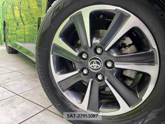 Toyota VOXY 2020-02 220342-12