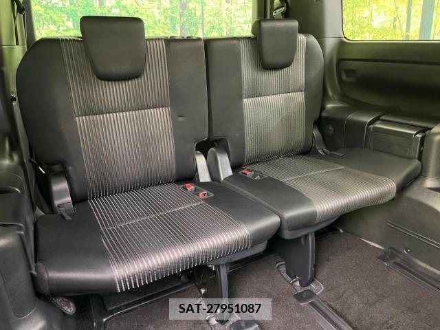 Toyota VOXY 2020-02 220342-9