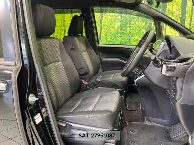 Toyota VOXY 2020-02 220342-7