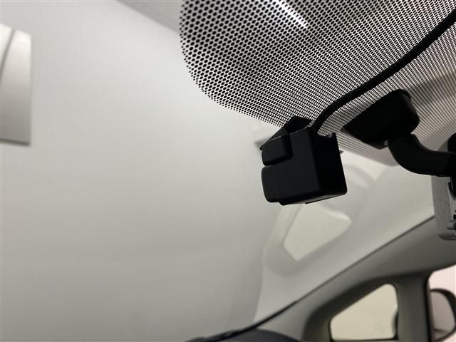 Toyota PRIUS 2014-03 181262-22