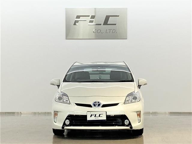 Toyota PRIUS 2014-03 181262-1