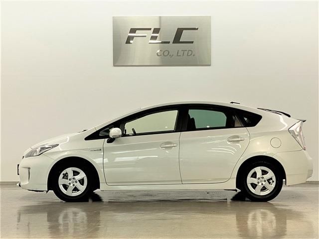 Toyota PRIUS 2014-03 181262-2