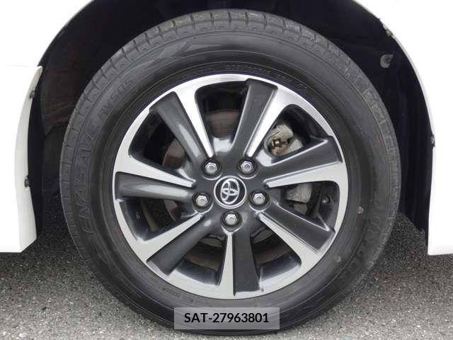 Toyota VOXY 2018-01 321749-7