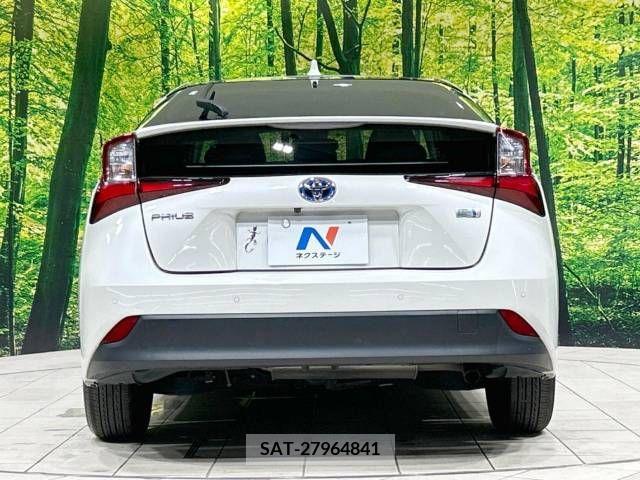 Toyota PRIUS 2019-05 335197-15