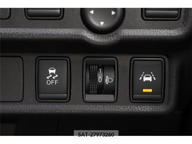 Nissan NOTE 2019-07 279929-12