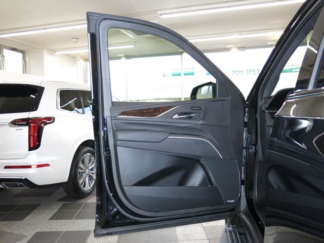Cadillac ESCALADE 2022-03 3878-29