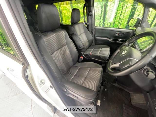 Toyota VOXY 2019-06 337904-8