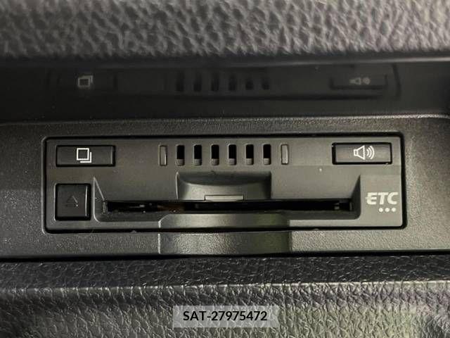 Toyota VOXY 2019-06 337904-7