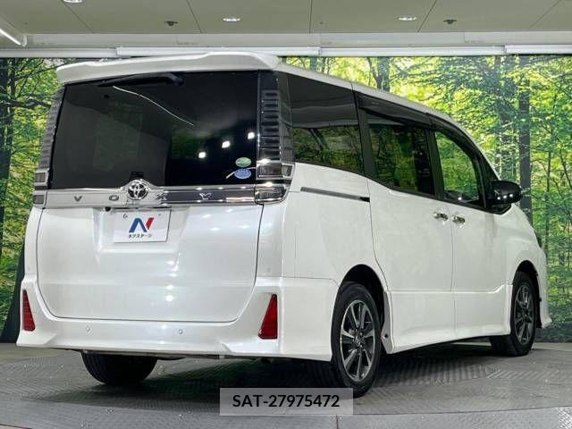 Toyota VOXY 2019-06 337904-18