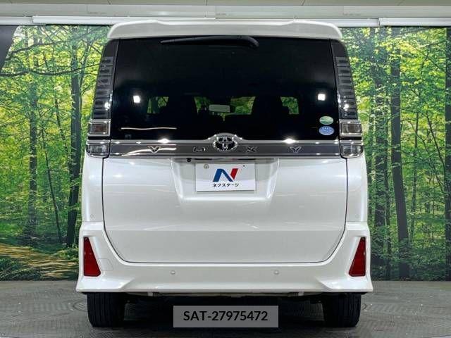 Toyota VOXY 2019-06 337904-16