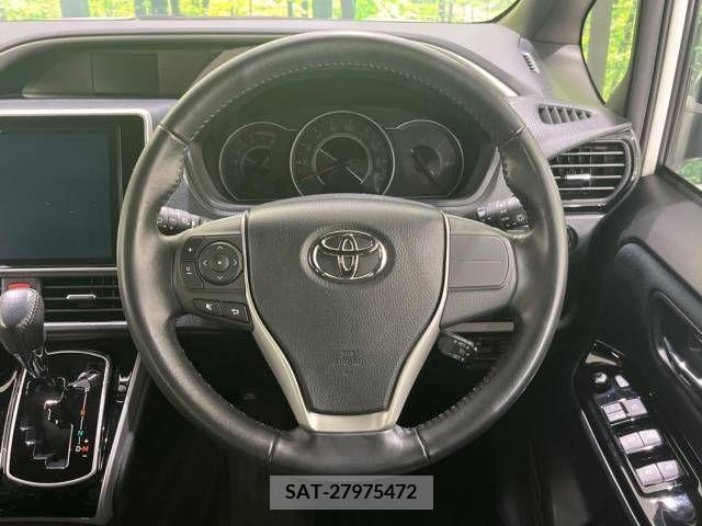 Toyota VOXY 2019-06 337904-12