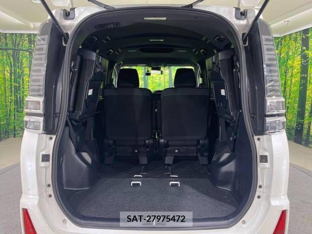 Toyota VOXY 2019-06 337904-11