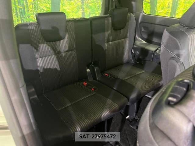 Toyota VOXY 2019-06 337904-10