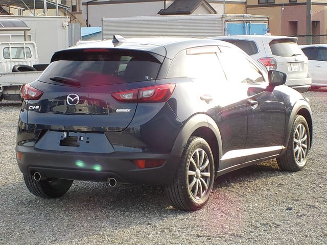 Mazda CX-3 2017-01 1465-7
