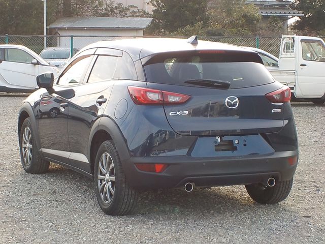 Mazda CX-3 2017-01 1465-2