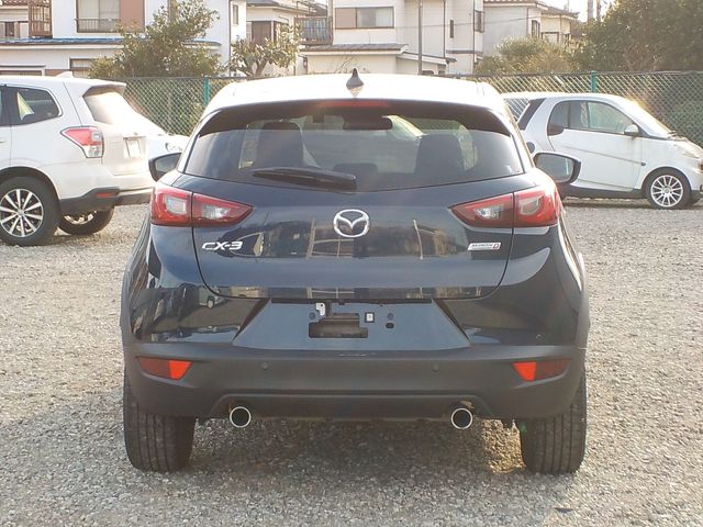 Mazda CX-3 2017-01 1465-6