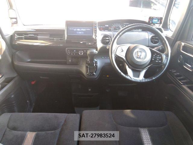 Honda N BOX CUSTOM 2020-01 236284-4