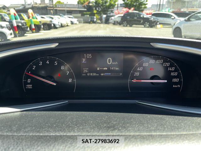 Toyota SIENTA 2016-06 298409-9